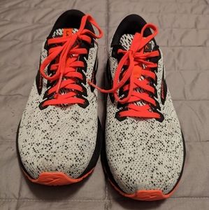 Brooks Launch 7